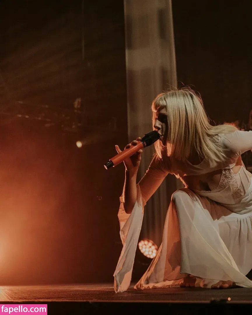 Aurora Aksnes Onlyfans Photo Gallery 