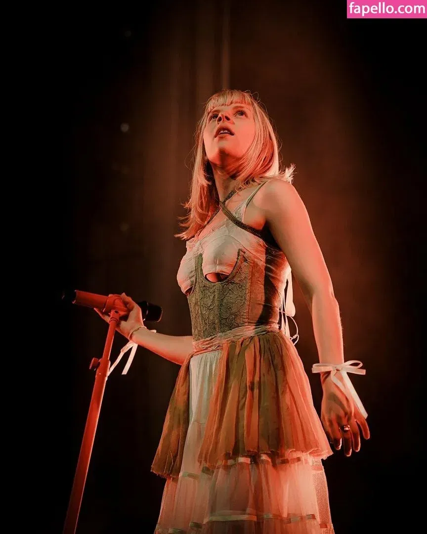 Aurora Aksnes Onlyfans Photo Gallery 