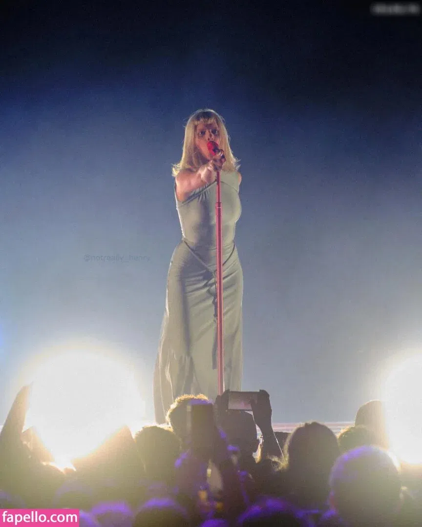 Aurora Aksnes Onlyfans Photo Gallery 