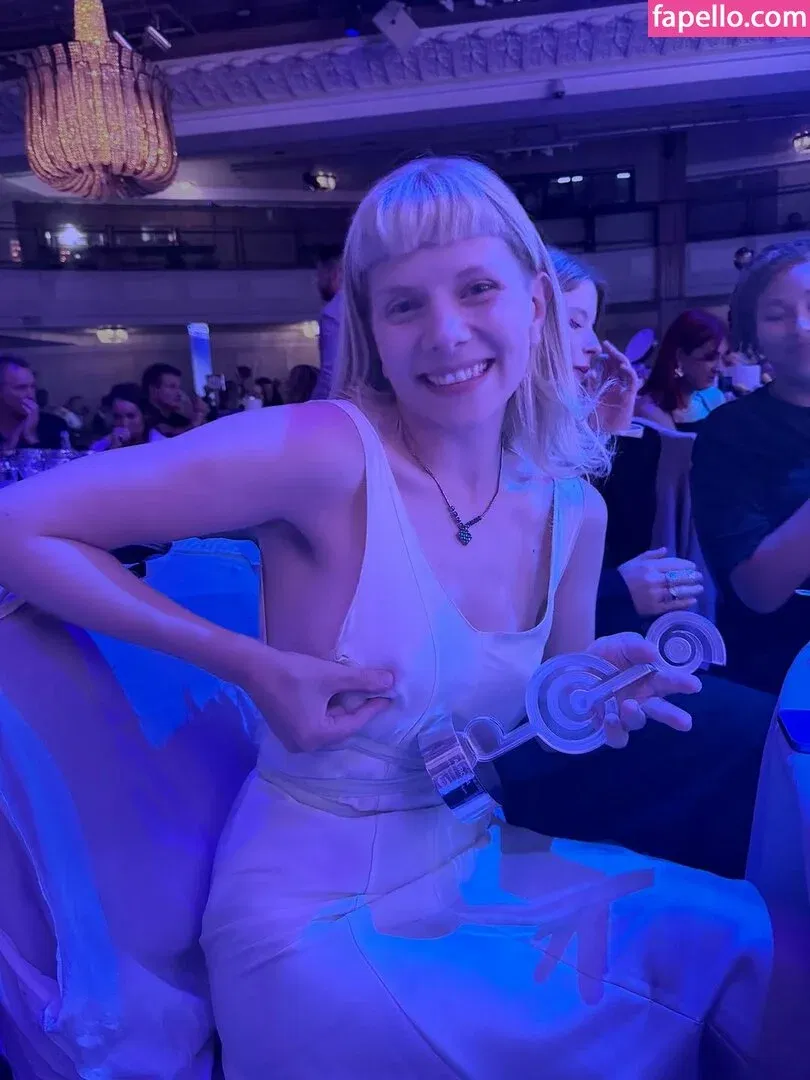 Aurora Aksnes Onlyfans Photo Gallery 