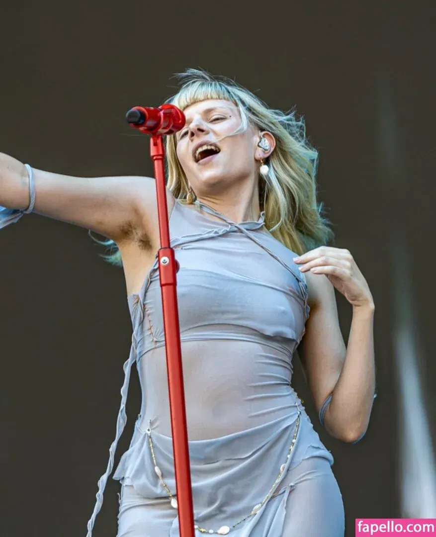 Aurora Aksnes Onlyfans Photo Gallery 