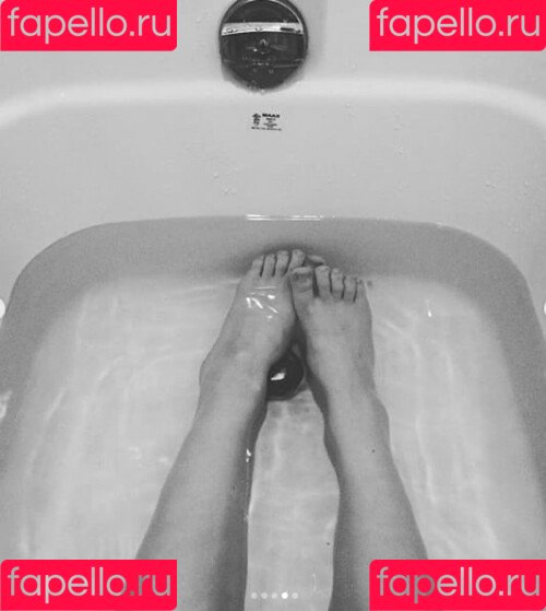 Aurora Aksnes Onlyfans Photo Gallery 