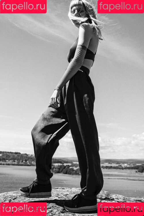 Aurora Aksnes Onlyfans Photo Gallery 