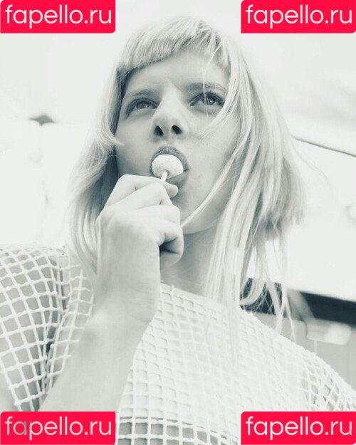 Aurora Aksnes Onlyfans Photo Gallery 