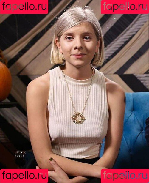 Aurora Aksnes Onlyfans Photo Gallery 