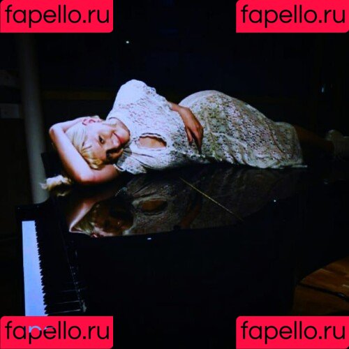 Aurora Aksnes Onlyfans Photo Gallery 