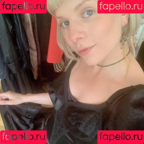 Aurora Aksnes Onlyfans Photo Gallery 