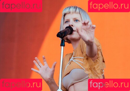 Aurora Aksnes Onlyfans Photo Gallery 