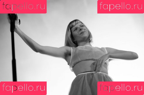 Aurora Aksnes Onlyfans Photo Gallery 