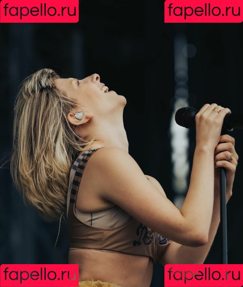 Aurora Aksnes Onlyfans Photo Gallery 