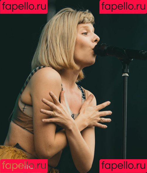 Aurora Aksnes Onlyfans Photo Gallery 