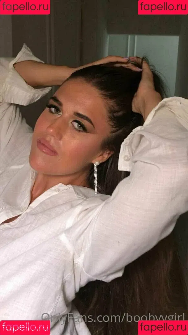 bustyyyyy Onlyfans Photo Gallery 
