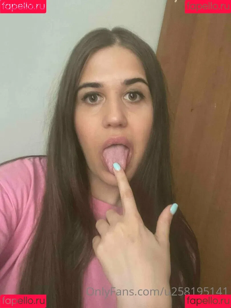 bustyyyyy Onlyfans Photo Gallery 