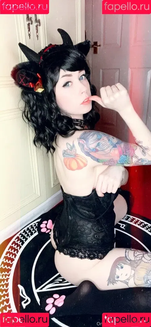 Emberwolf Onlyfans Photo Gallery 