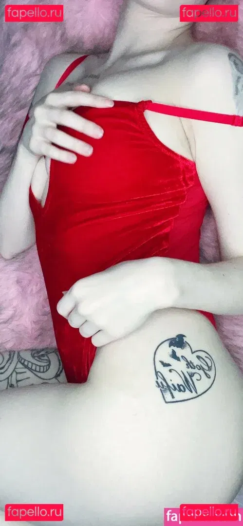 Emberwolf Onlyfans Photo Gallery 