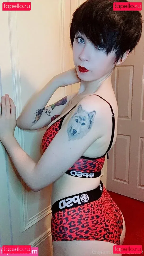 Emberwolf Onlyfans Photo Gallery 
