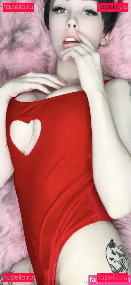 Emberwolf Onlyfans Photo Gallery 