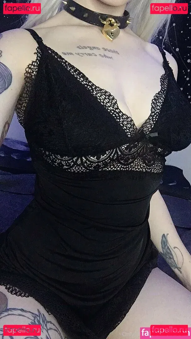 Emberwolf Onlyfans Photo Gallery 