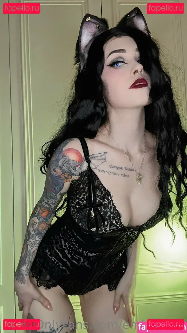 Emberwolf Onlyfans Photo Gallery 