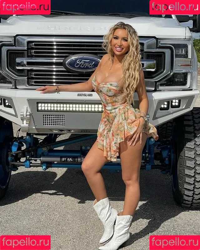 Nikita Sullivan Onlyfans Photo Gallery 