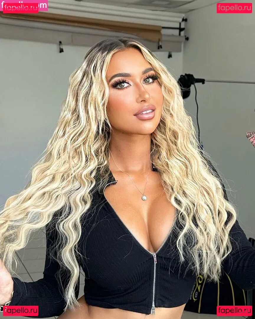 Nikita Sullivan Onlyfans Photo Gallery 