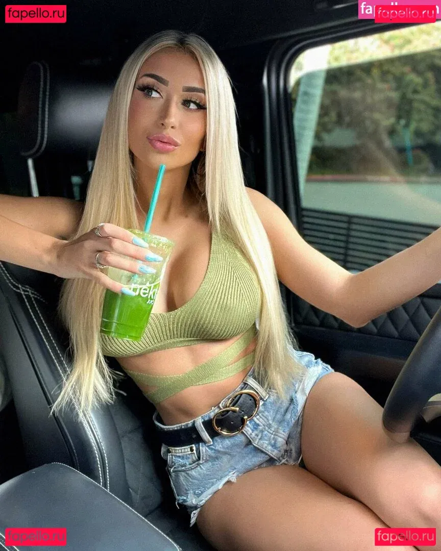Nikita Sullivan Onlyfans Photo Gallery 