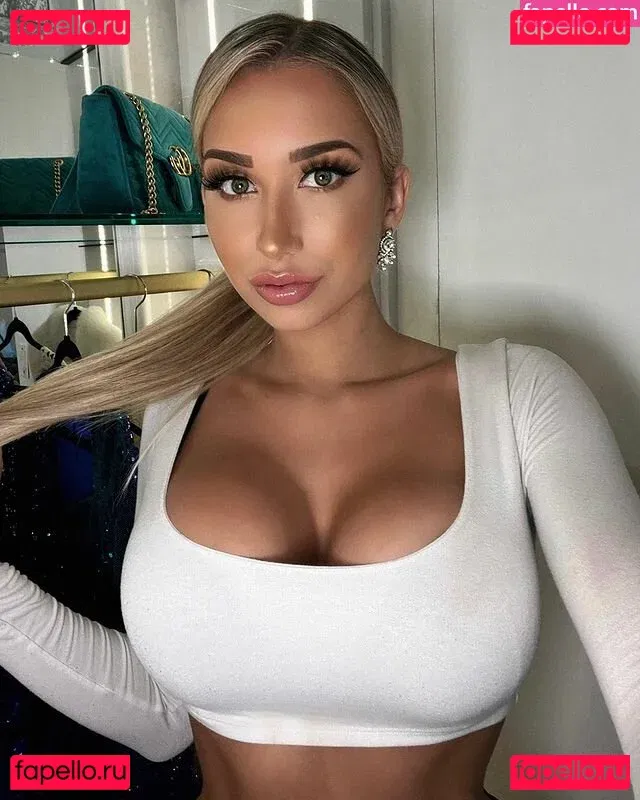 Nikita Sullivan Onlyfans Photo Gallery 