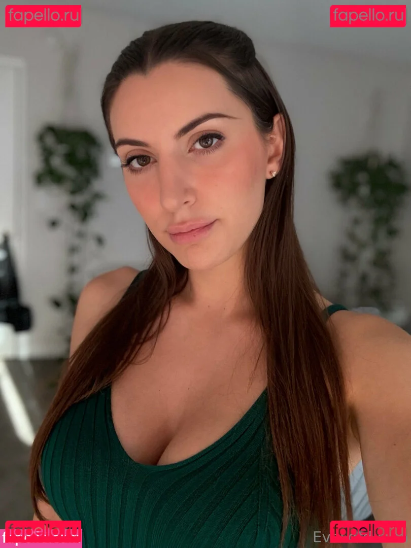 evalord Onlyfans Photo Gallery 