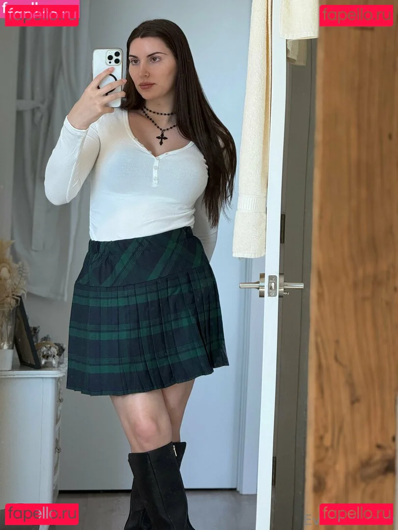 evalord Onlyfans Photo Gallery 