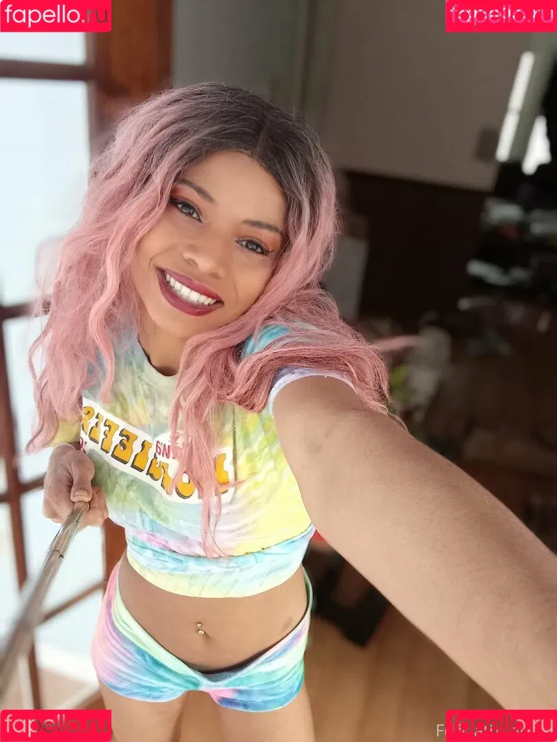 feliciathunnder Onlyfans Photo Gallery 
