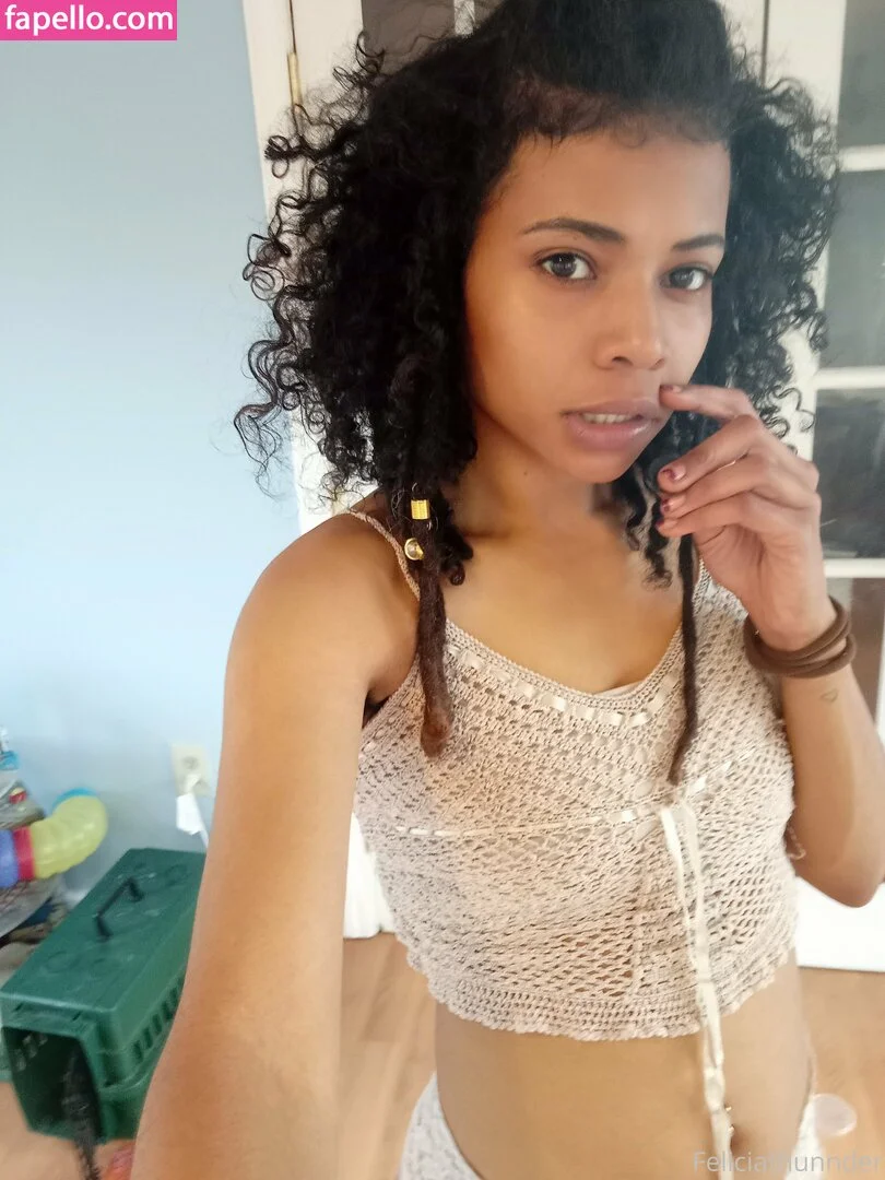 feliciathunnder Onlyfans Photo Gallery 