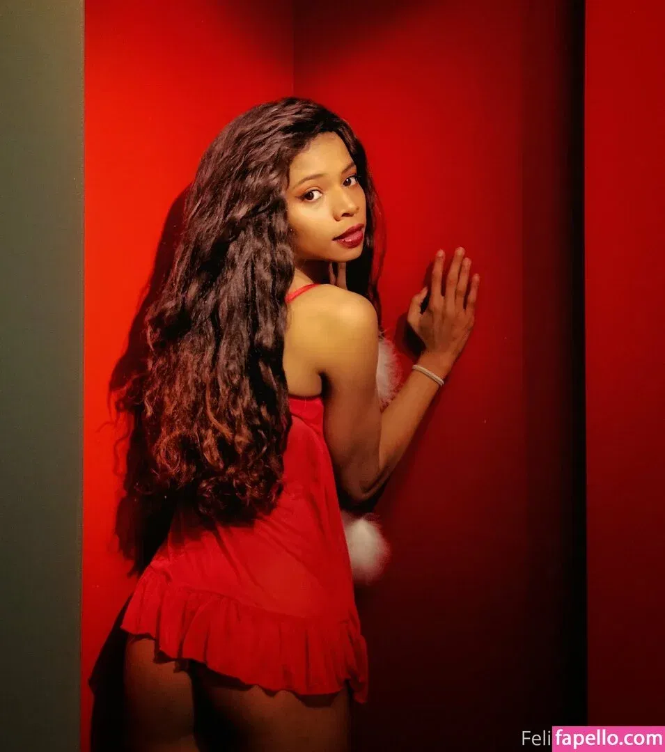 feliciathunnder Onlyfans Photo Gallery 