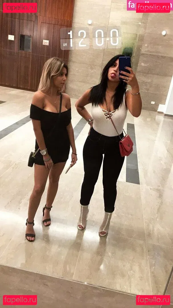 srrymom Onlyfans Photo Gallery 