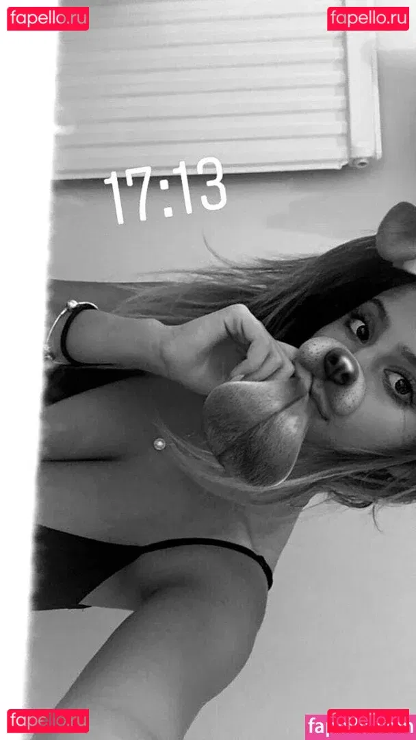 srrymom Onlyfans Photo Gallery 