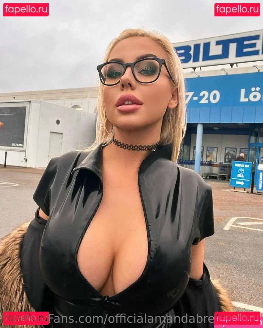 officialamandabredenfree Onlyfans Photo Gallery 