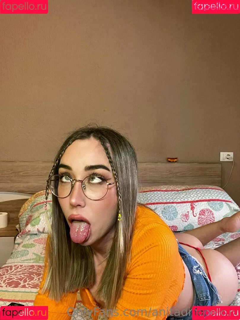AnitaDinamitaX Onlyfans Photo Gallery 