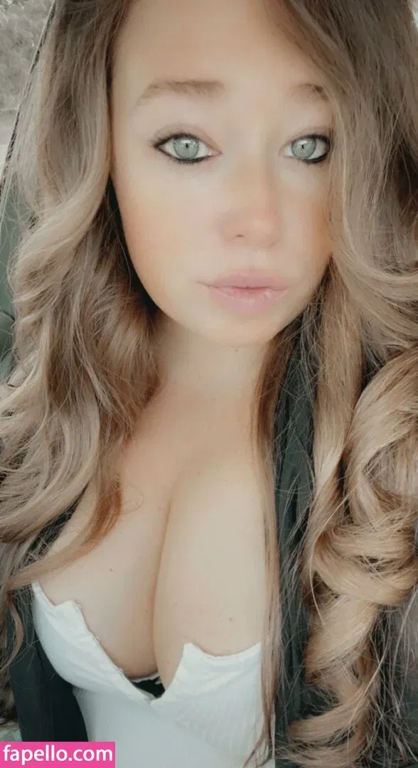 Ivy Mia Onlyfans Photo Gallery 