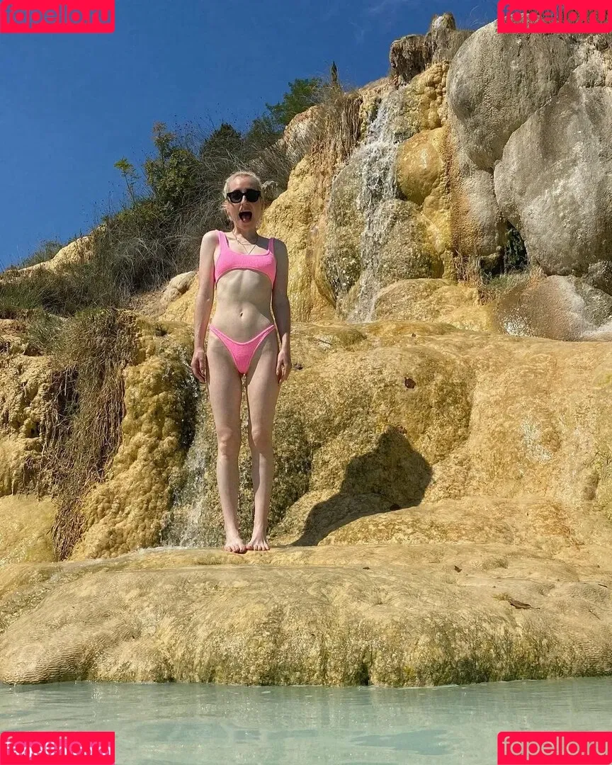 Zoe Lister Jones Onlyfans Photo Gallery 