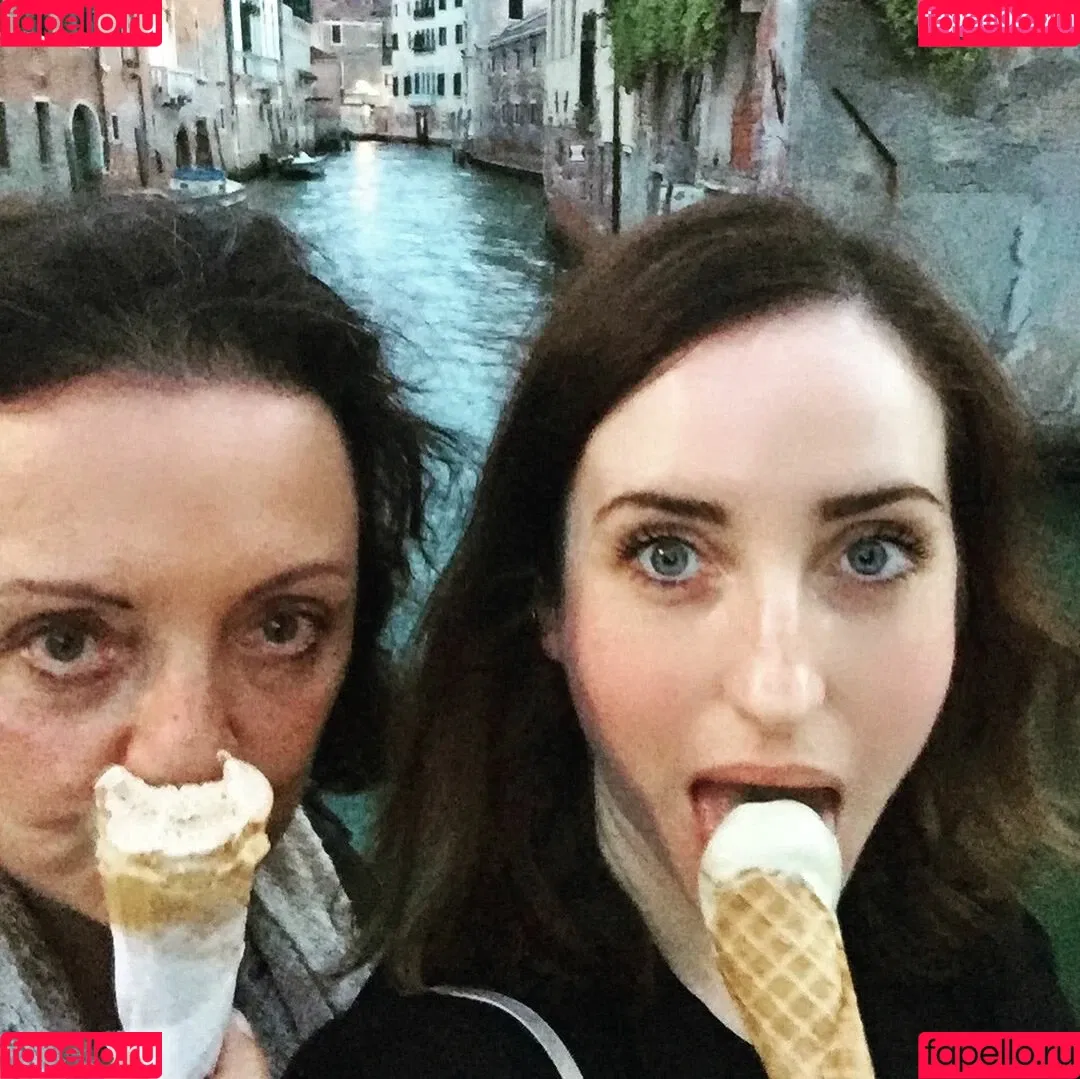 Zoe Lister Jones Onlyfans Photo Gallery 