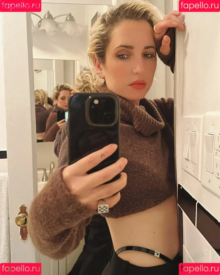 Zoe Lister Jones Onlyfans Photo Gallery 