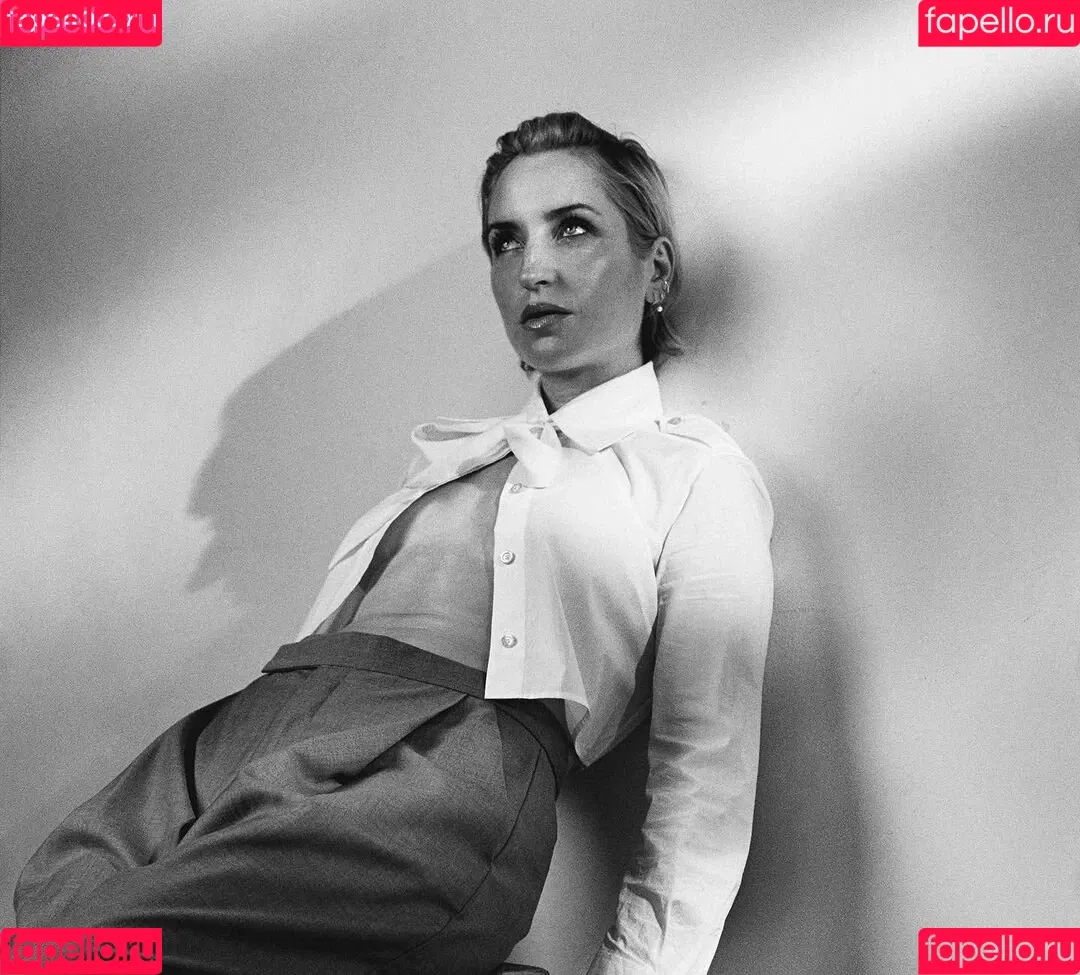 Zoe Lister Jones Onlyfans Photo Gallery 