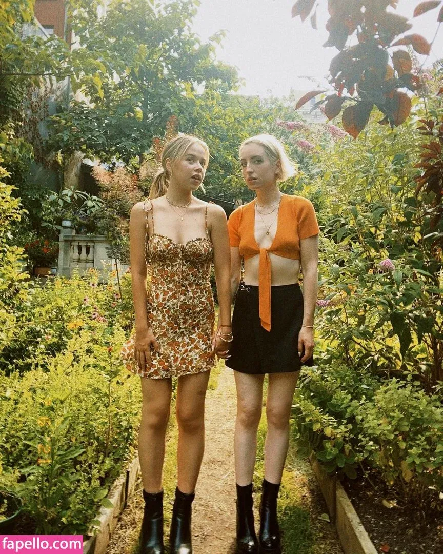 Zoe Lister Jones Onlyfans Photo Gallery 