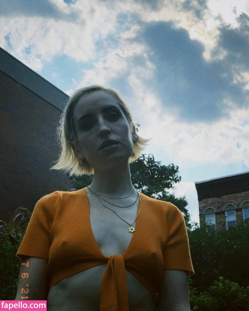 Zoe Lister Jones Onlyfans Photo Gallery 