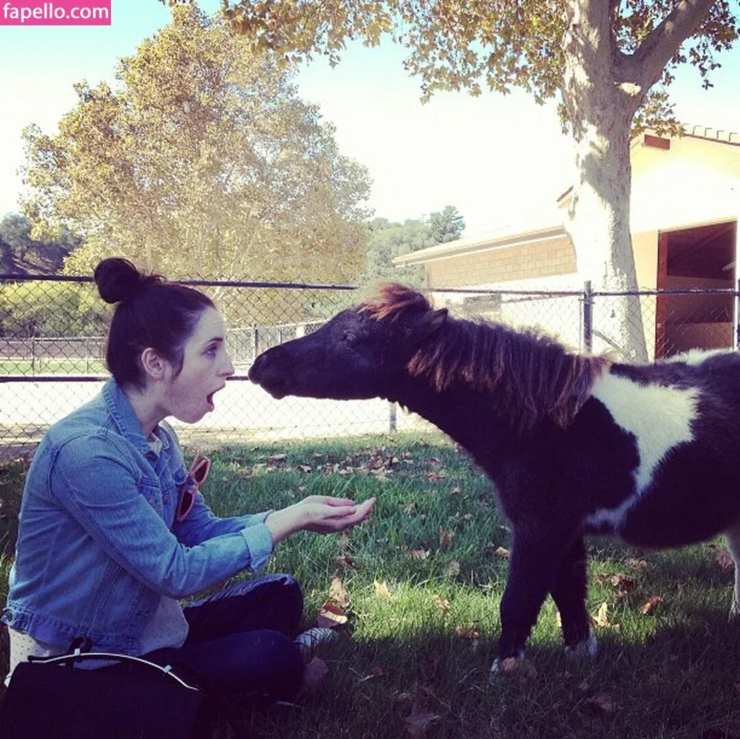 Zoe Lister Jones Onlyfans Photo Gallery 