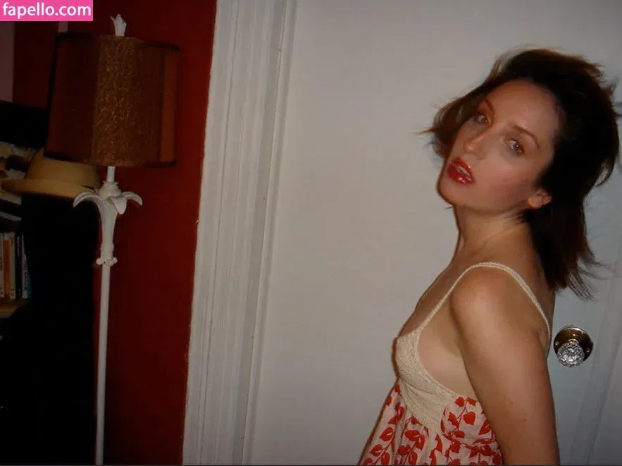 Zoe Lister Jones Onlyfans Photo Gallery 