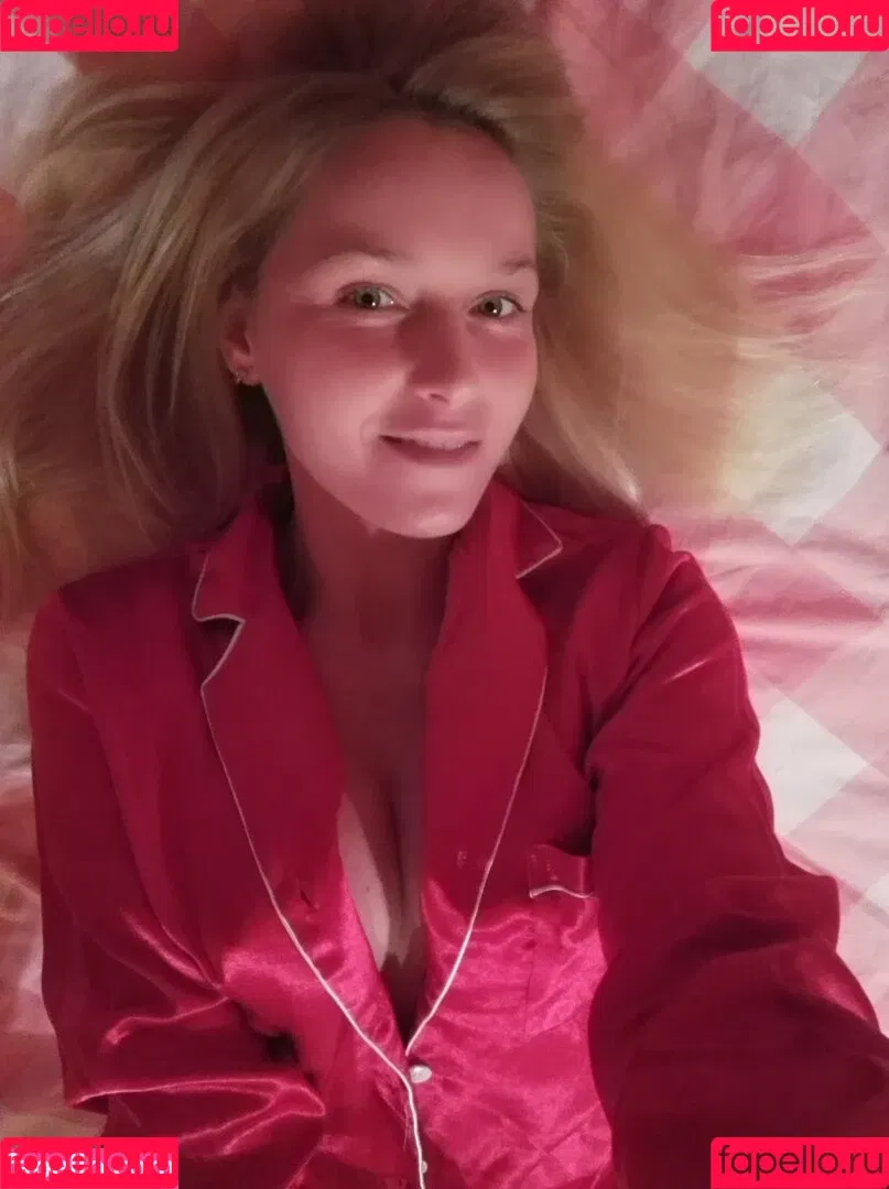 kathianobilixx Onlyfans Photo Gallery 