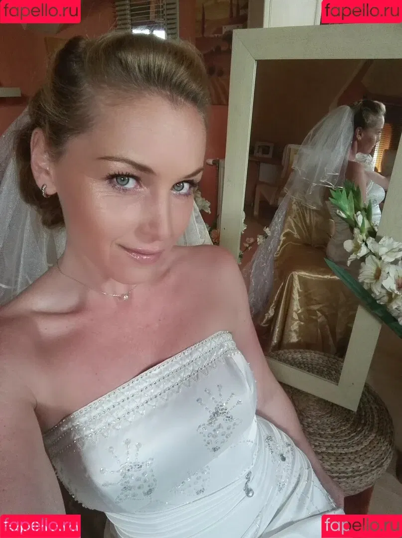 kathianobilixx Onlyfans Photo Gallery 