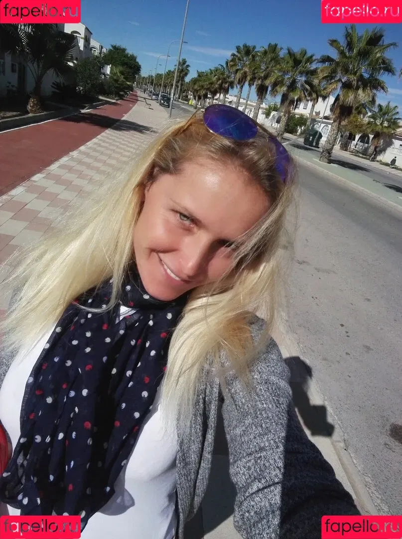 kathianobilixx Onlyfans Photo Gallery 