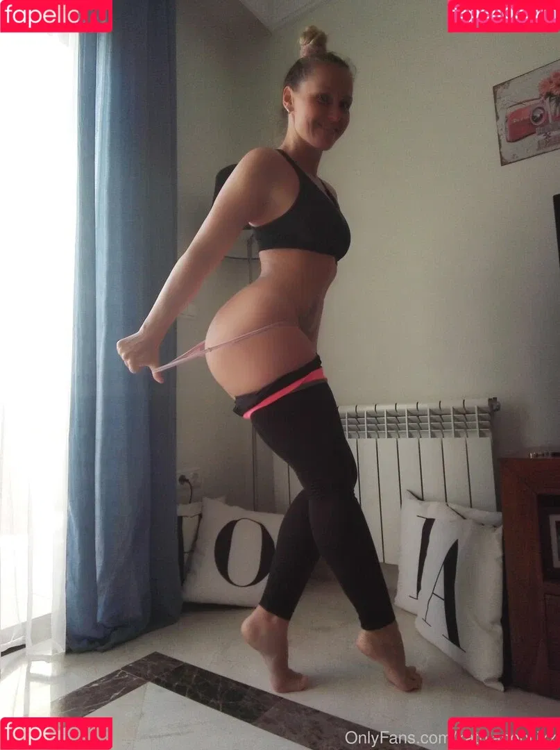 kathianobilixx Onlyfans Photo Gallery 