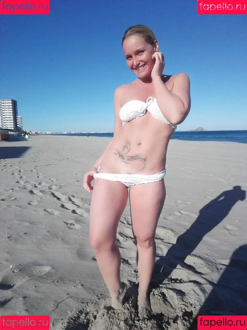 kathianobilixx Onlyfans Photo Gallery 